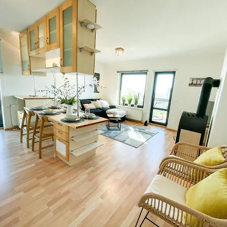 Apartament Sea And View With Sauna And Balcony Parnawa